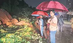 ನೆರೆ ಬಾಧಿತ ಪ್ರದೇಶಗಳಿಗೆ ದಕ್ಷಿಣ ಕನ್ನಡ ಜಿಲ್ಲಾಧಿಕಾರಿ ಭೇಟಿ: ತ್ವರಿತ ಕ್ರಮಕ್ಕೆ ಸೂಚನೆ